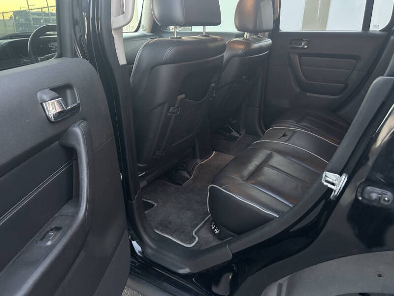 2010 HUMMER H3 Luxury