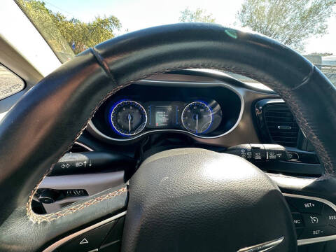 2017 Chrysler Pacifica Touring-L