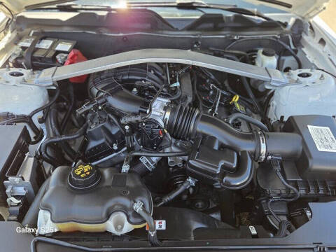 2011 Ford Mustang V6
