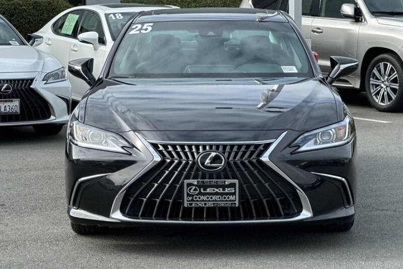 2025 Lexus ES 350