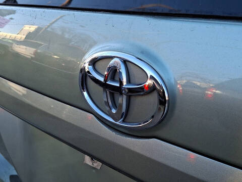 2010 Toyota Sienna LE 7-Passenger