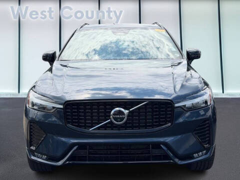 2023 Volvo XC60 B5 Plus Dark Theme