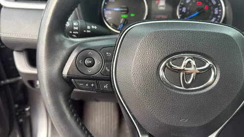 2020 Toyota RAV4 Hybrid XLE