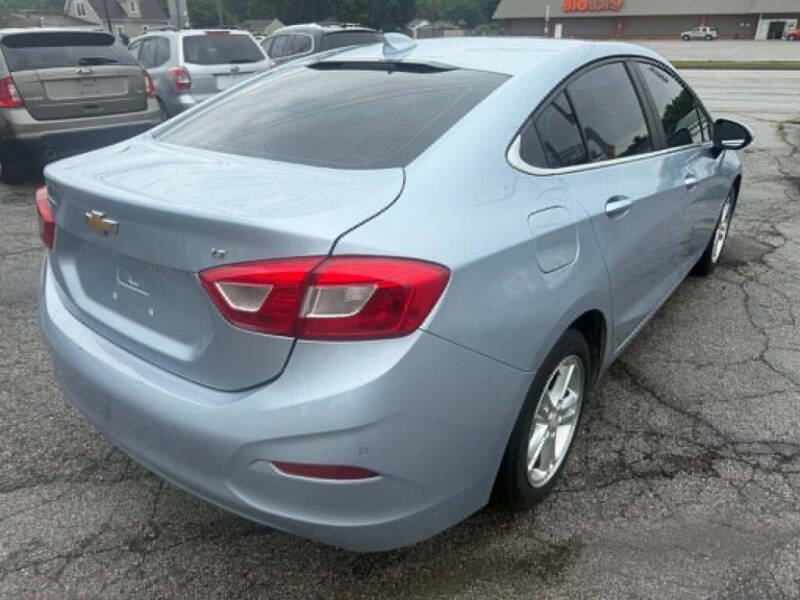 2017 Chevrolet Cruze LT Auto