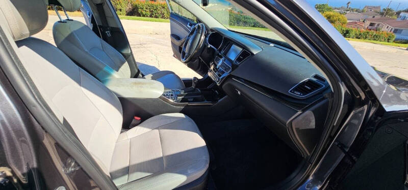 2014 Kia Cadenza Premium