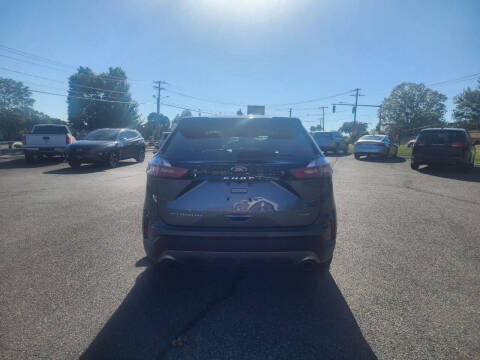 2024 Ford Edge Titanium