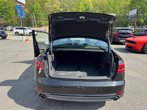 2017 Audi A4 2.0T quattro Premium Plus