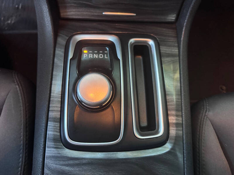 2020 Chrysler 300 Touring L