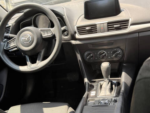 2018 Mazda MAZDA3 Sport
