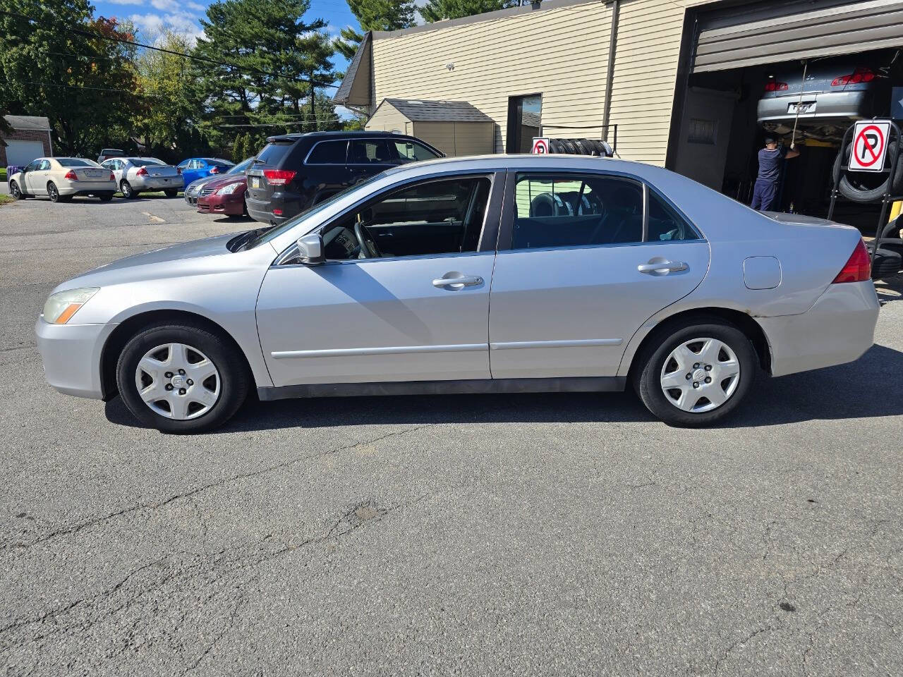 2007 Honda Accord for sale at QUEENSGATE AUTO SALES in York, PA