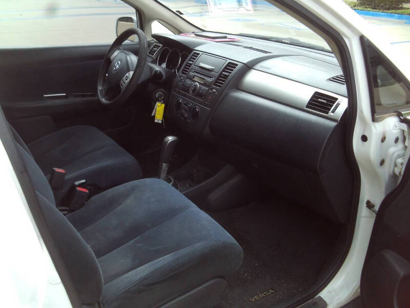 2008 Nissan Versa 1.8 S