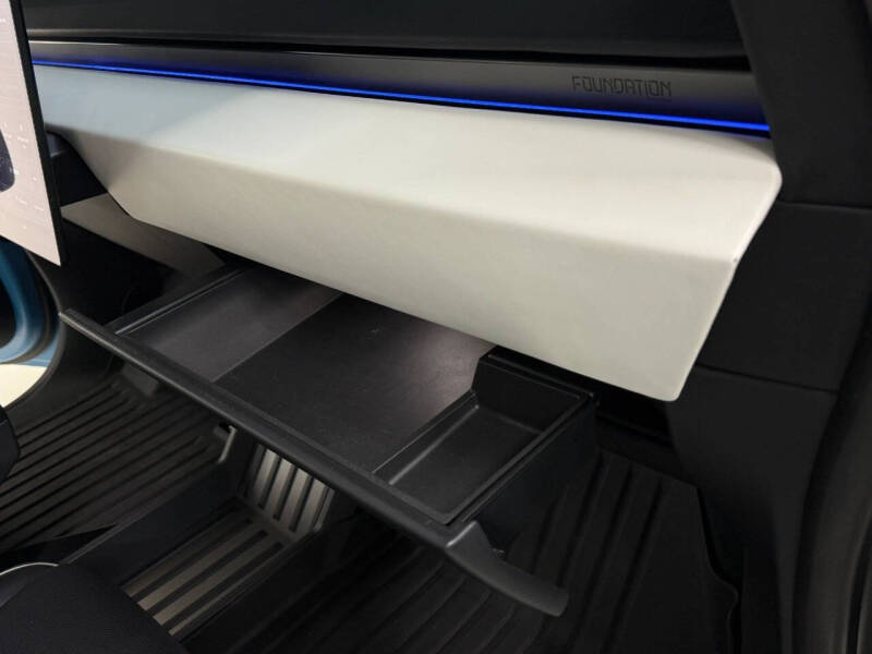 2024 Tesla Cybertruck