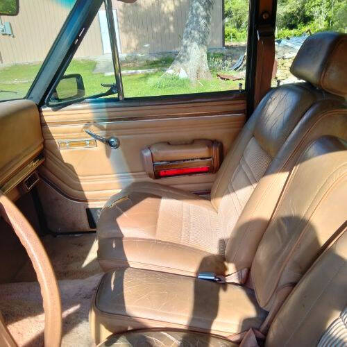 1988 Jeep Grand Wagoneer