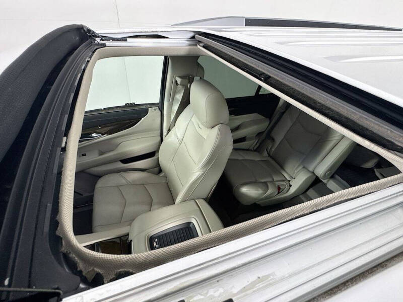 2019 Cadillac Escalade Luxury