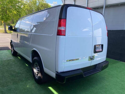 2021 Chevrolet Express 2500