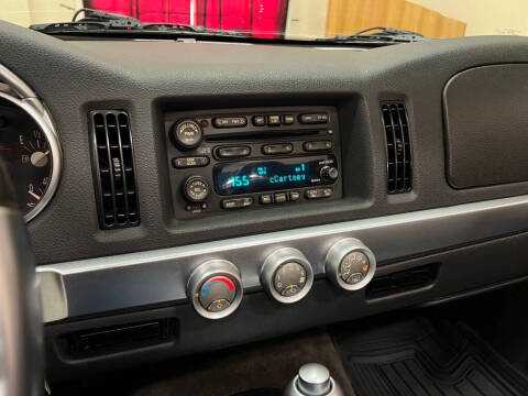 2004 Chevrolet SSR LS