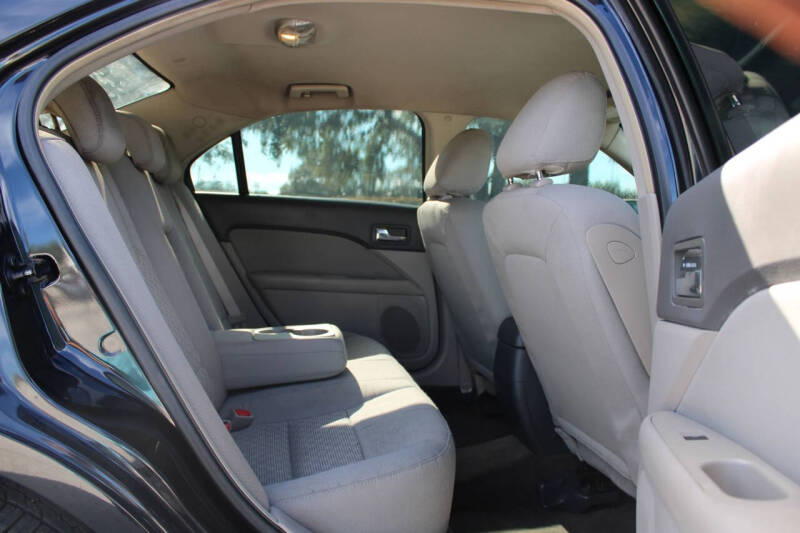 2010 Ford Fusion S