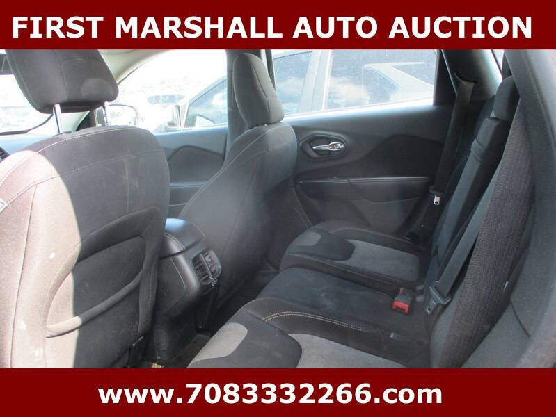 2014 Jeep Cherokee Sport