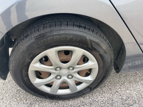 2012 Hyundai Accent GS