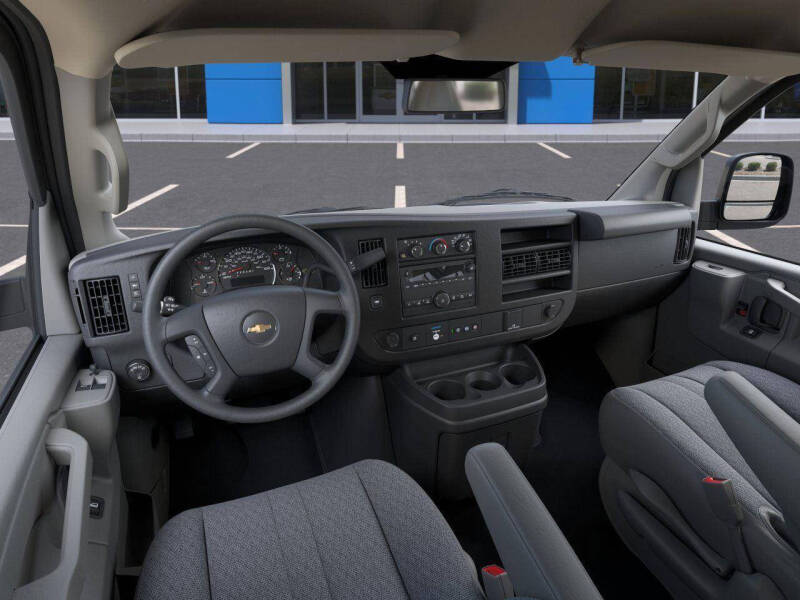 2025 Chevrolet Express 2500