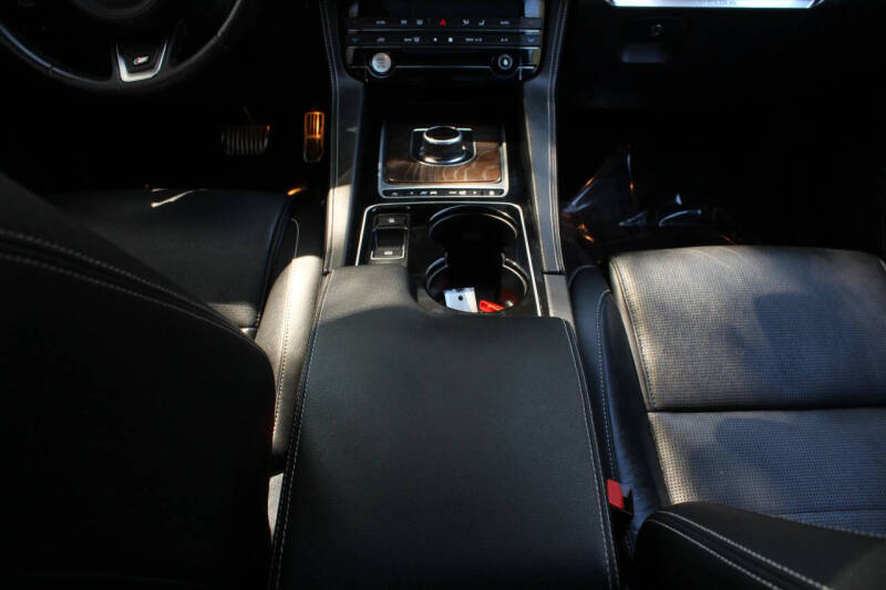 2017 Jaguar F-PACE S