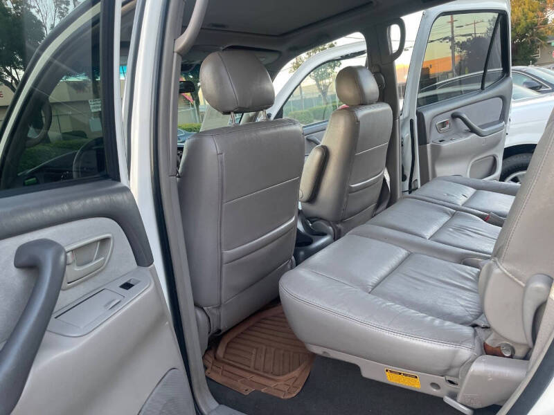 2006 Toyota Sequoia SR5