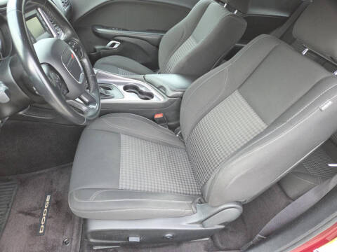 2017 Dodge Challenger SXT