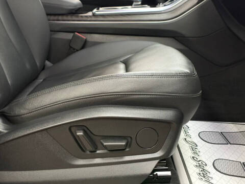 2022 Audi Q7 quattro Premium Plus 55 TFSI