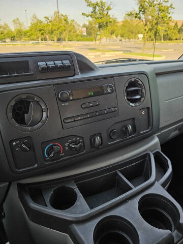 2013 Ford E-Series E-350 SD