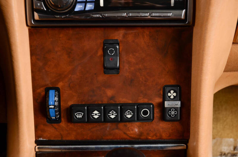 1987 Mercedes-Benz 560-Class 560 SL