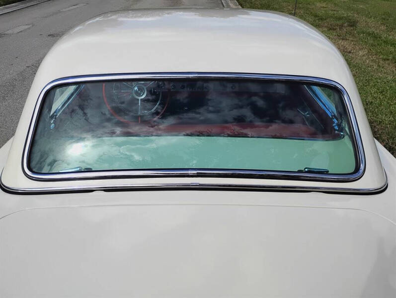 1957 Ford Thunderbird