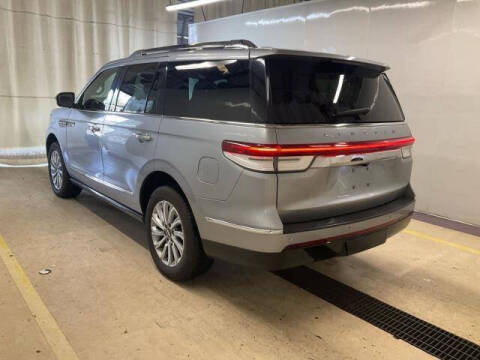 2023 Lincoln Navigator Standard