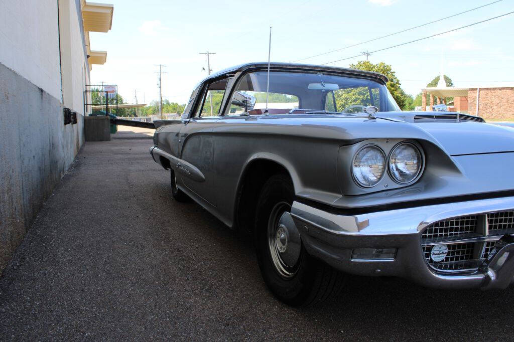 1960 Ford Thunderbird 7