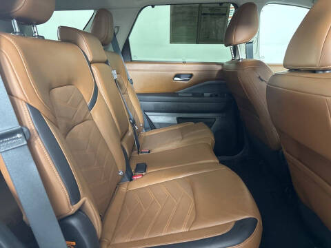 2024 Nissan Pathfinder Platinum