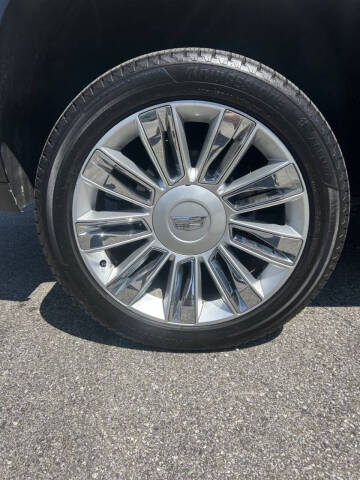 2019 Cadillac Escalade Platinum