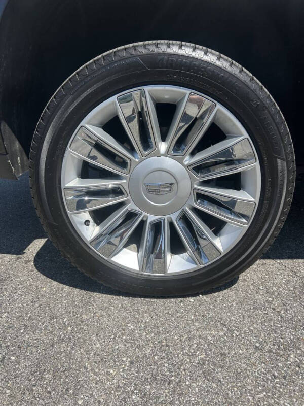 2019 Cadillac Escalade Platinum