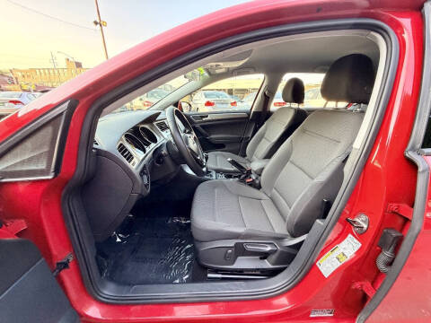2016 Volkswagen Golf TSI S