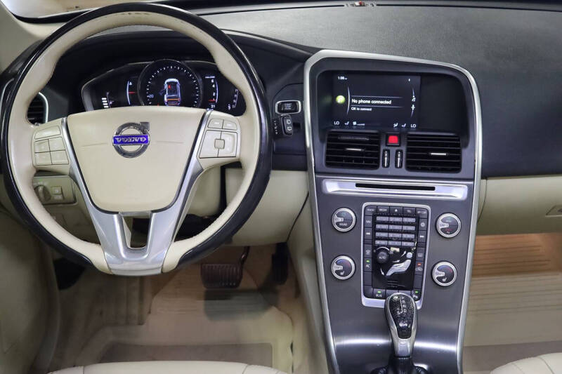 2016 Volvo XC60 T5 Premier