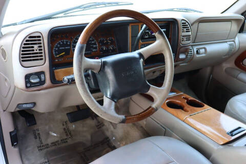 1999 GMC Suburban