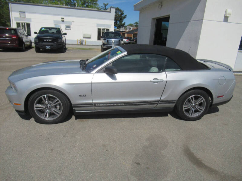 2010 Ford Mustang V6 Premium