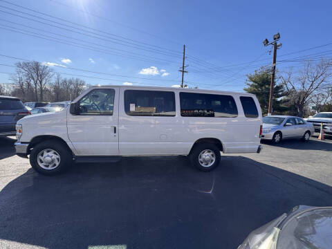 2013 Ford E-Series E-350 SD XLT