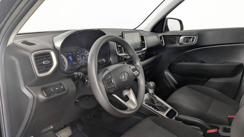 2022 Hyundai Venue SE