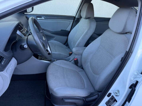 2017 Hyundai Accent Value Edition