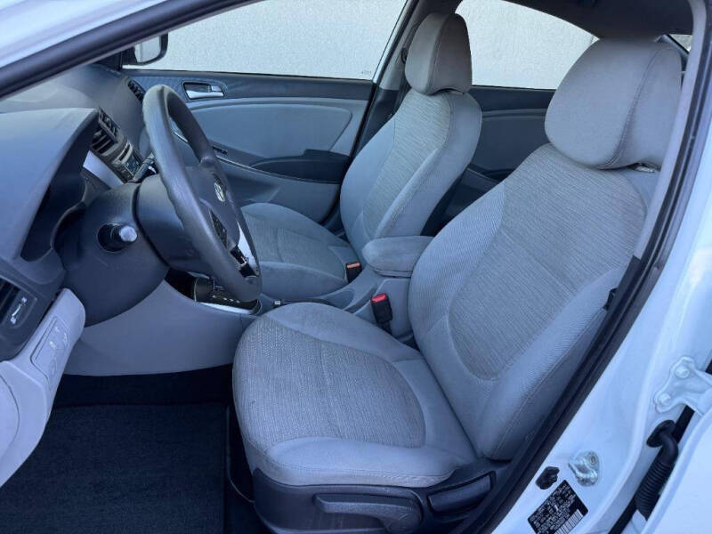 2017 Hyundai Accent Value Edition