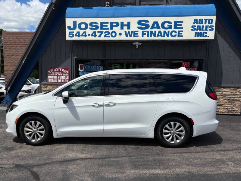 2017 Chrysler Pacifica Touring
