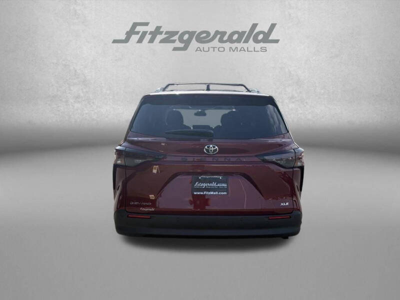 2026 Toyota Sienna XLE 7-Passenger