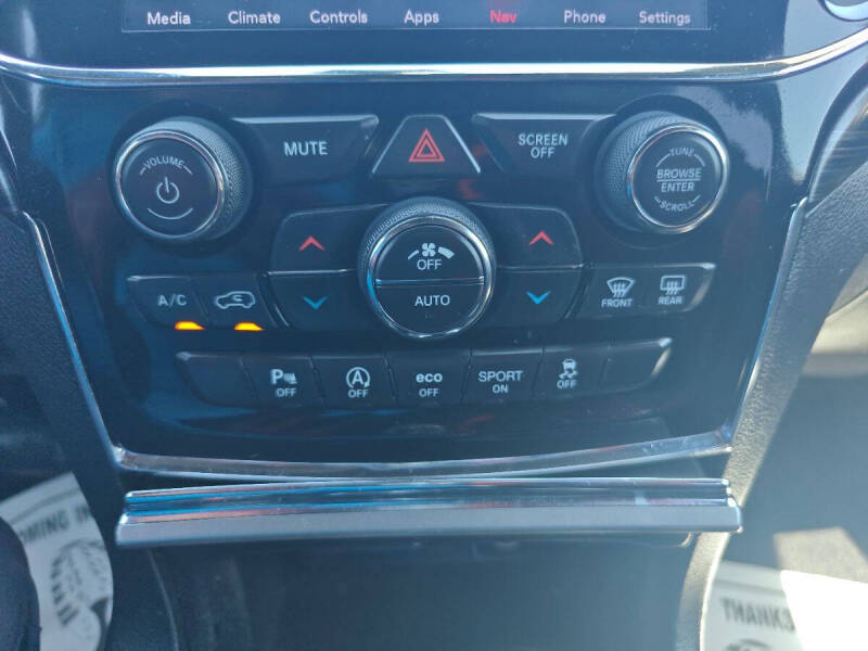 2020 Jeep Grand Cherokee Laredo E