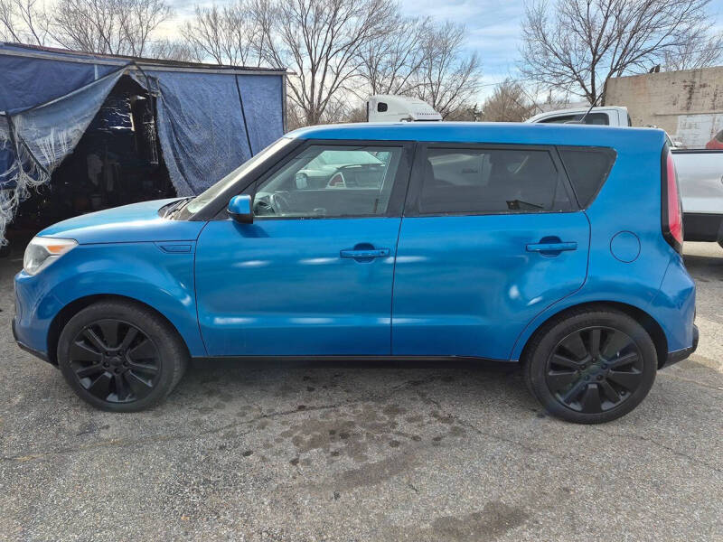 2016 Kia Soul +