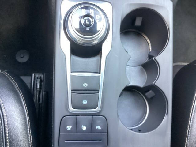 2021 Ford Escape Hybrid Titanium