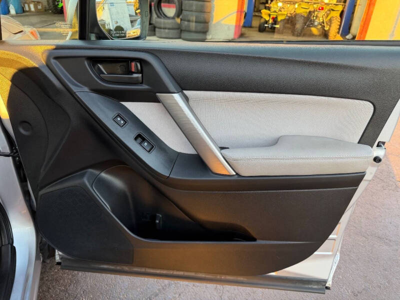 2016 Subaru Forester 2.5i